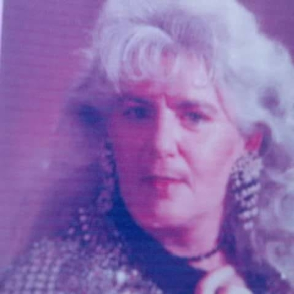 Meet your Posher, Sandra - Picture 1 of 1